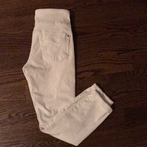 Rock & Republic White denim slimming skinny jeans